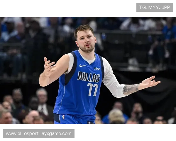 东契奇高难度转身跳投再中，独行侠稳住胜势